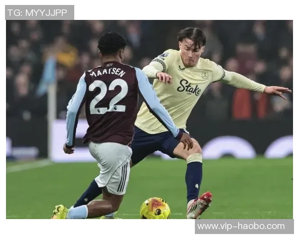 埃梅里指出梅里诺对罗杰斯犯规应再获黄牌引发争议